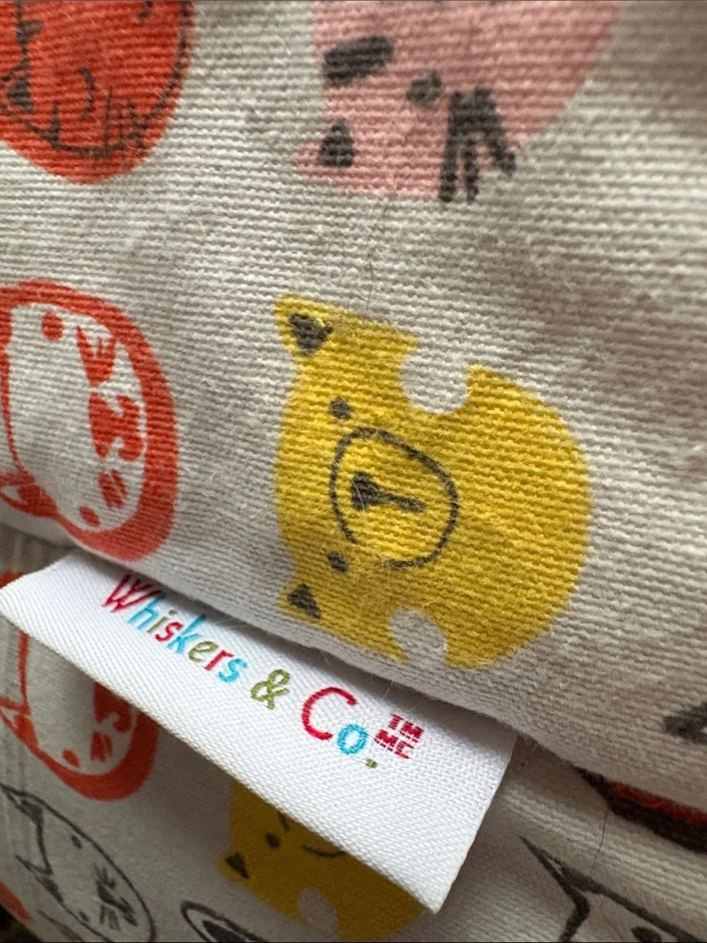 WISKERS & Co Cat Bed Small